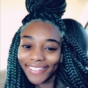 Meet your Posher, Erica